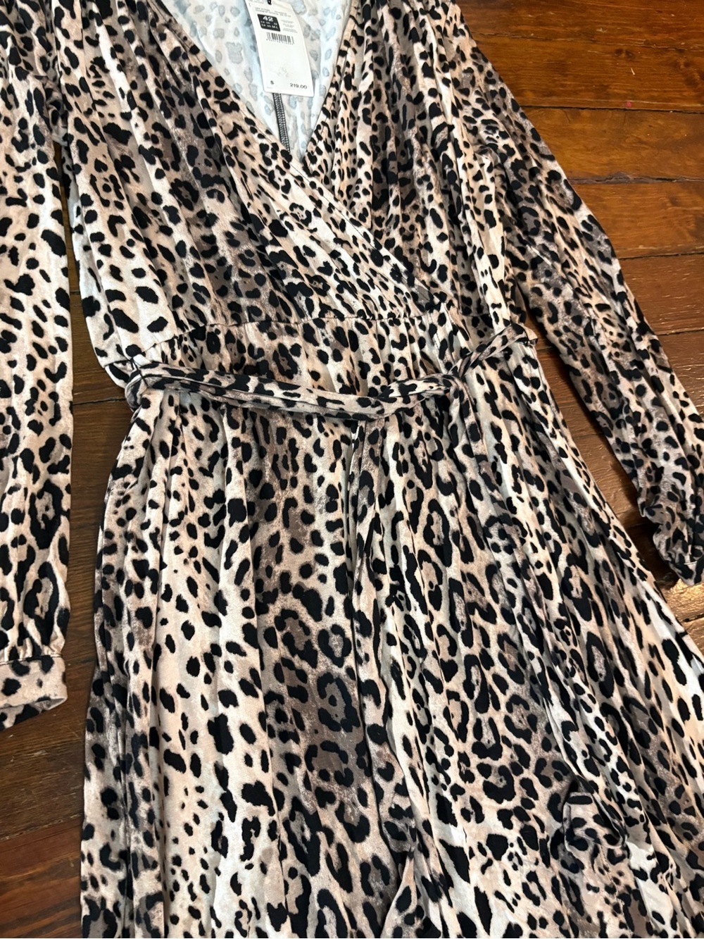NWT Olsen cheetah leopard print long sleeve wrap midi tie dress size 12 - Picture 3 of 5